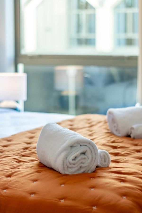 City Lights Retreat With Carpark 2 Bed 2 Bath Christchurch Esterno foto