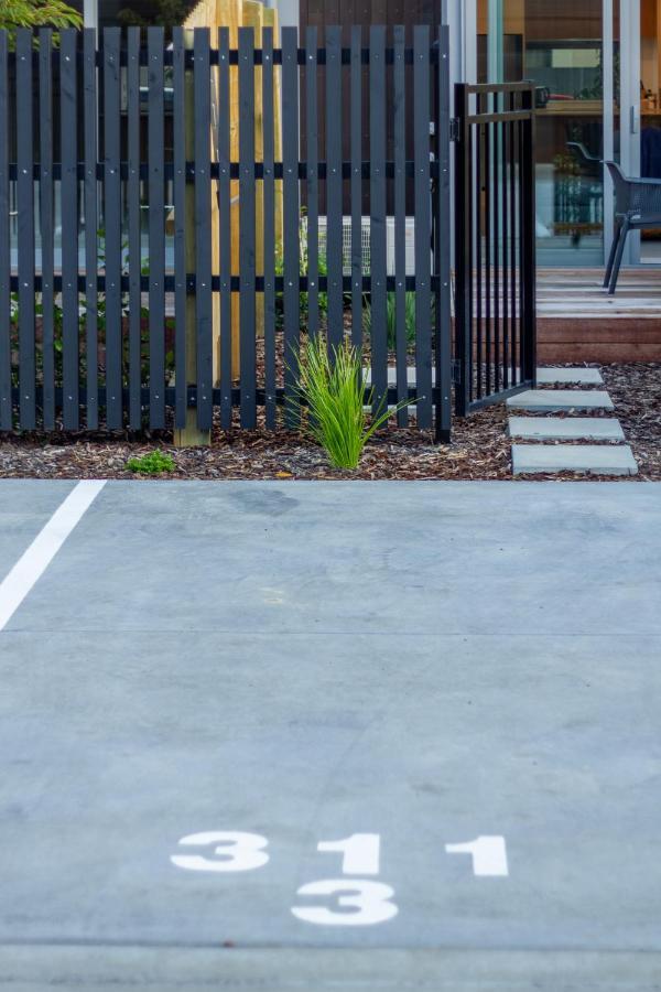 City Lights Retreat With Carpark 2 Bed 2 Bath Christchurch Esterno foto