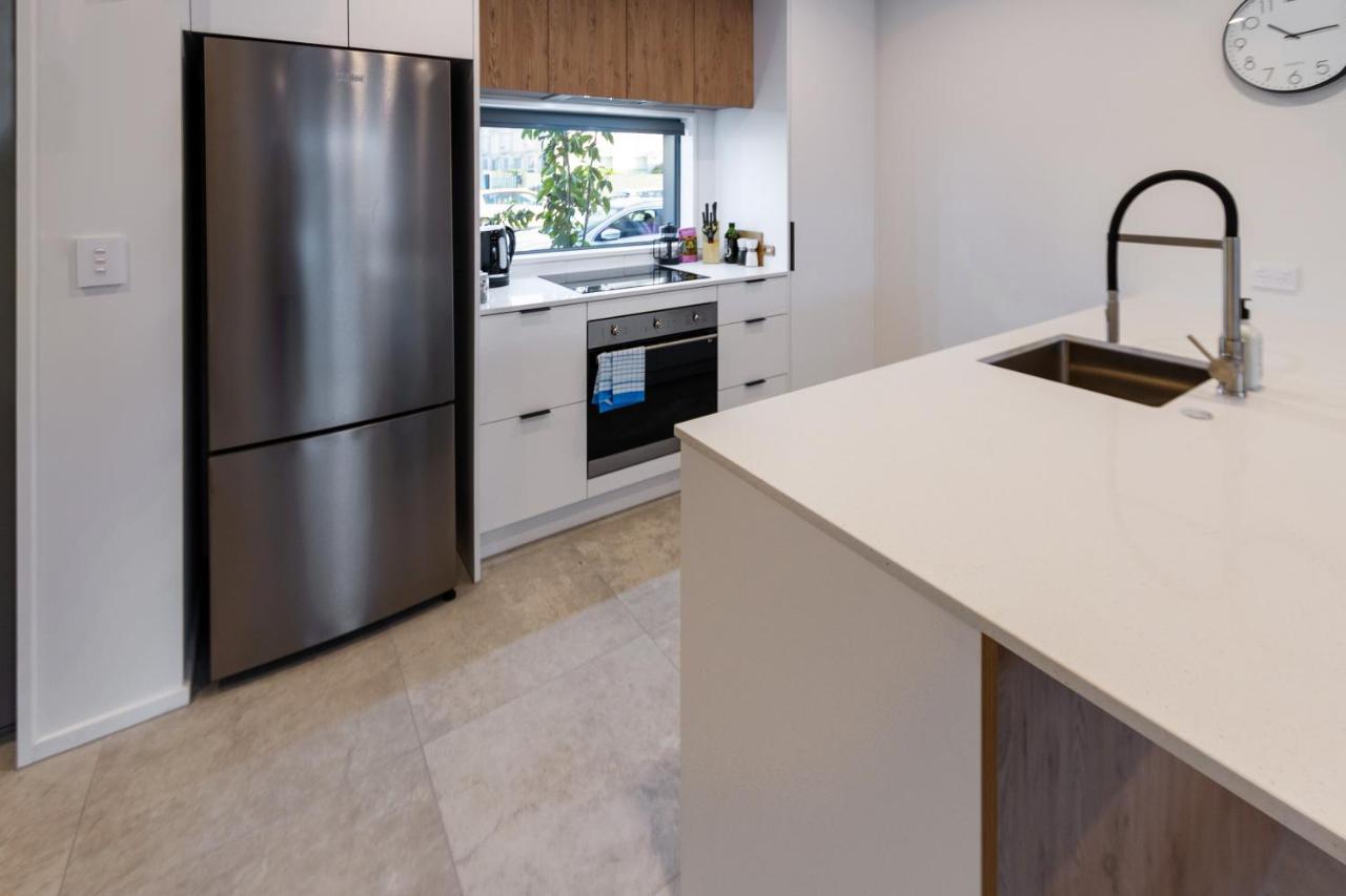 City Lights Retreat With Carpark 2 Bed 2 Bath Christchurch Esterno foto