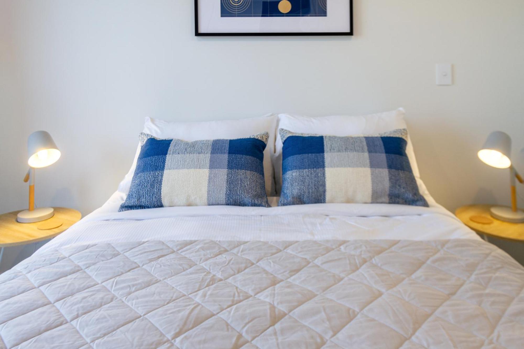 City Lights Retreat With Carpark 2 Bed 2 Bath Christchurch Esterno foto